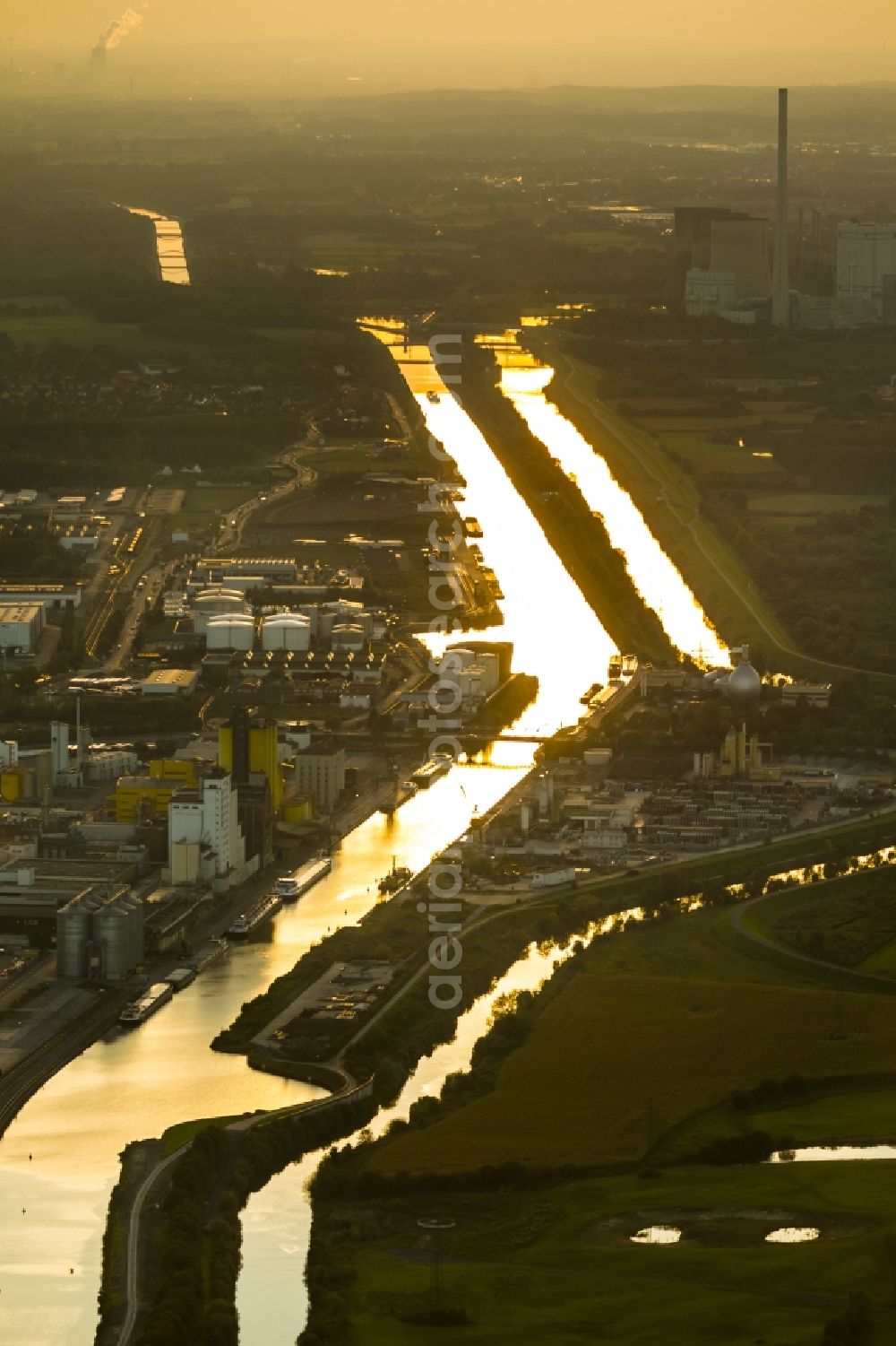 Aerial image Hamm - View of the port in Hamm in the state North Rhine-Westphalia