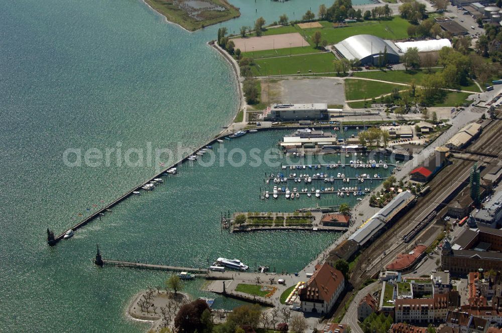 Aerial photograph Konstanz - Blick auf den Hafen am Bodensee und das Konzilgebäude. Das Konzilgebäude ist eine Sehenswürdigkeit in Konstanz und wird als Restaurant und Veranstaltungssaal genutzt. Kontakt: Tourist-Information Konstanz GmbH, Fischmarkt 2, 78462 Konstanz, Tel. +49(0)7531 1330 30, Fax +49(0)7531 1330 70