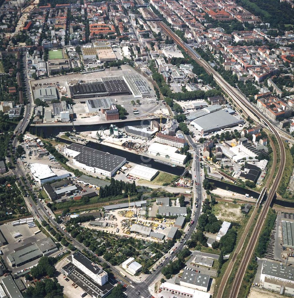 Berlin - Neukölln from above - Hafen Neukölln der BEHALA an der Lahnstraße 5 in Berlin - Neukölln.