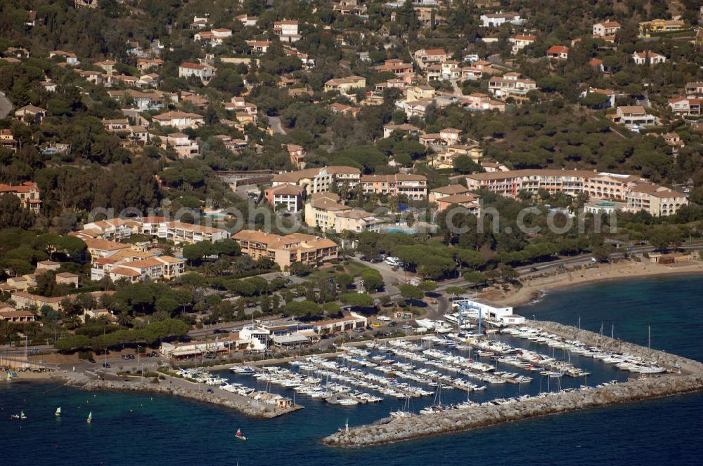 Aerial image San-Peire-sur-Mer - Blick auf den Hafen von San-Peire-sur-Mer an der Cote d' Azur in Frankreich.