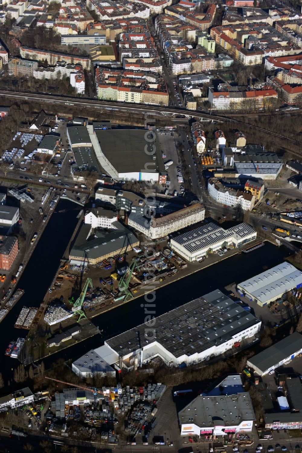 Berlin Neukölln from above - Harbour Neukoelln and lock