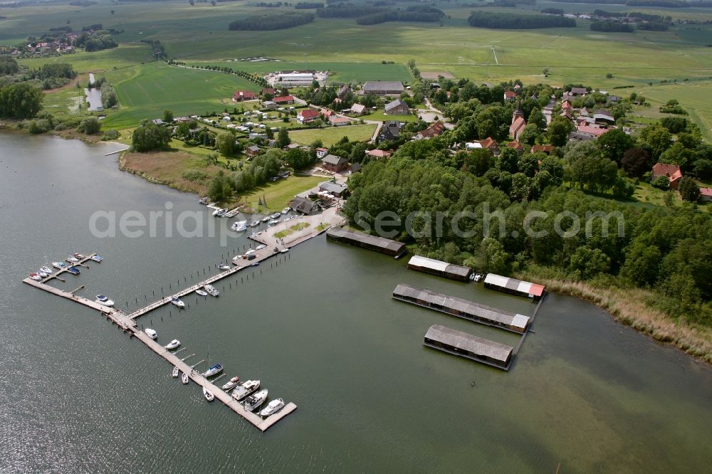 Aerial photograph Klink - Overview the harbor in Sietow (village) in the state of Mecklenburg-Vorpommern. The annually harbor festival is a solid tradition in the village