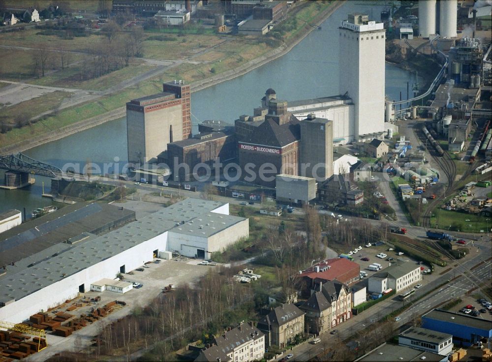 Krefeld from above - The harbor and storage premises of Uerdinger port, also called Rheinhafen Krefeld