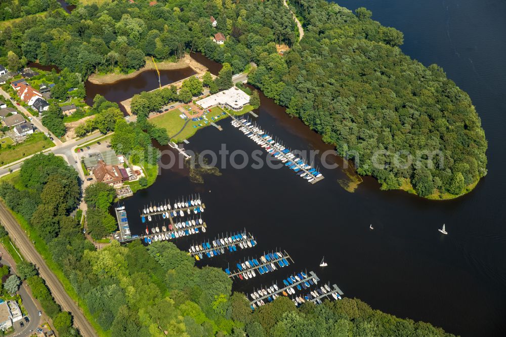 Haltern am See from the bird's eye view: Harbor with sports boat moorings and boat moorings of the Prinzensteg Sailing Club on the shore area of the Halterner reservoir in Haltern am See in the Ruhr area in the state of North Rhine-Westphalia, Germany