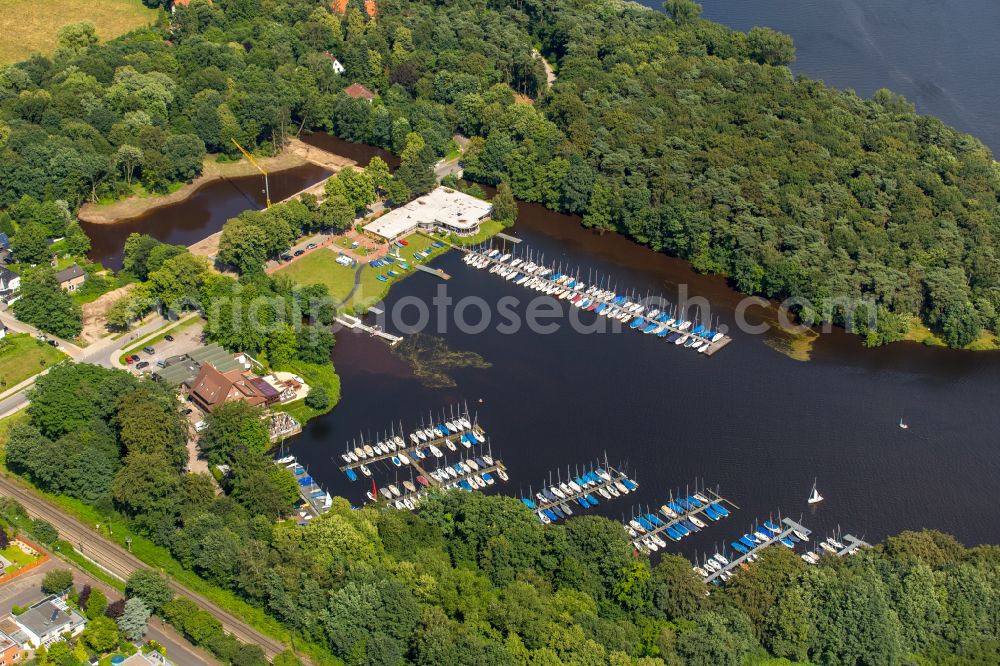 Aerial image Haltern am See - Harbor with sports boat moorings and boat moorings of the Prinzensteg Sailing Club on the shore area of the Halterner reservoir in Haltern am See in the Ruhr area in the state of North Rhine-Westphalia, Germany