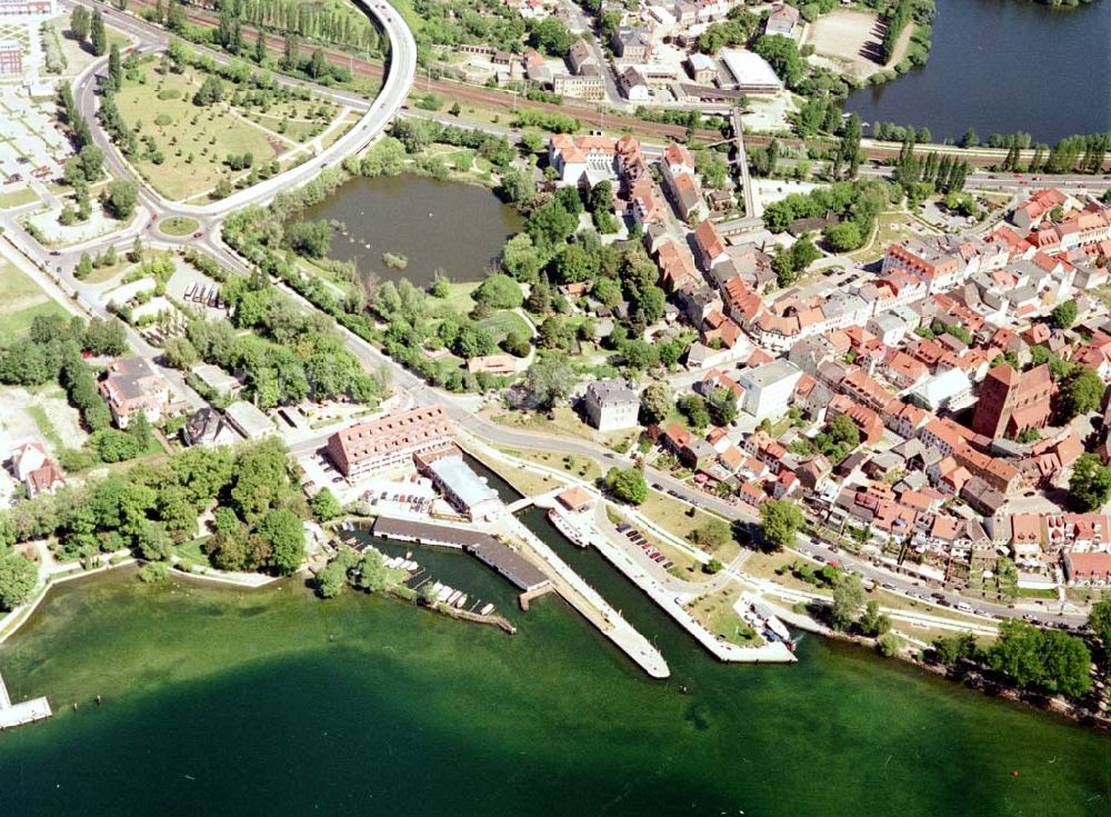 Waren - Müritz / MV from the bird's eye view: Hafen- und Uferbereich von Waren - Müritz.