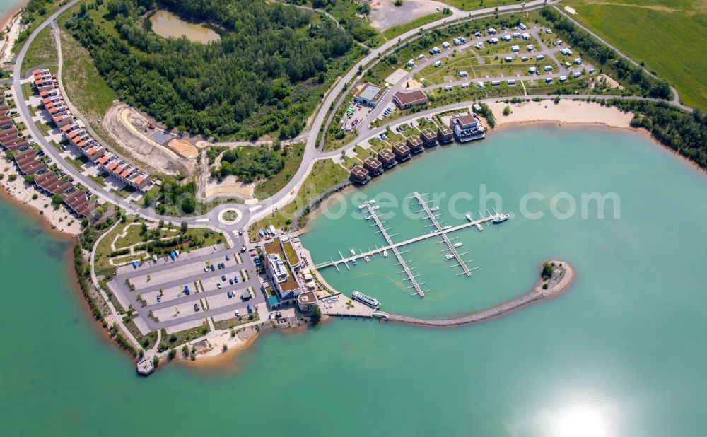 Aerial image Großpösna - Port facility at the resort Lagovida on the Magdeborner peninsula in the reclamation area Neuseenland Stoermthaler lake at Grosspoesna in Saxony