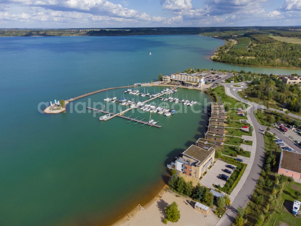 Aerial photograph Großpösna - Port facility at the resort Lagovida on the Magdeborner peninsula in the reclamation area Neuseenland Stoermthaler lake at Grosspoesna in Saxony