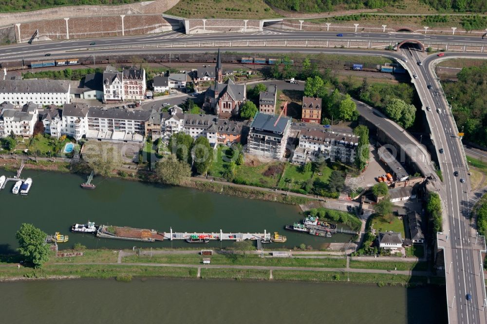 Aerial image Koblenz - Port facility on the riverside of the Rhine with a view to residences and the Evangelical Church Pfaffendorf in Koblenz in Rhineland-Palatinate