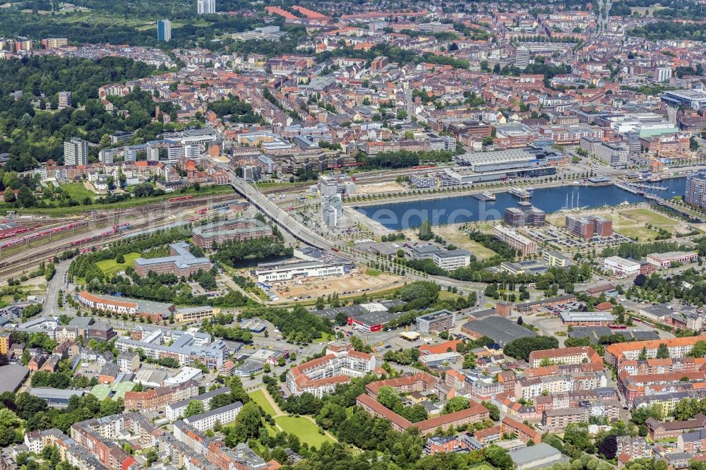 Kiel from the bird's eye view: Docks with office building and freight forwarding and logistics companies in Kiel in the state Schleswig-Holstein