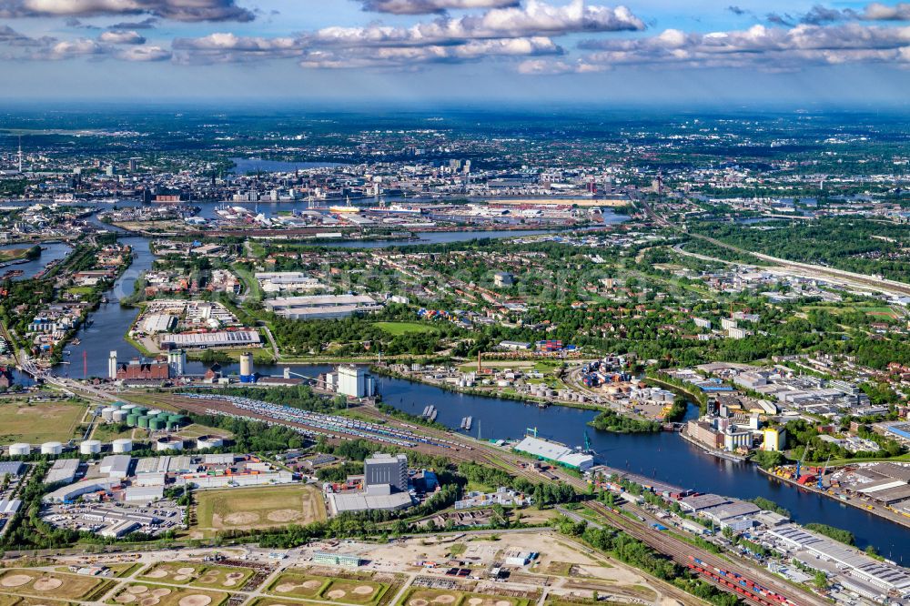 Aerial photograph Hamburg - Port facilities and commercial area with rail and track lines on the sidings and shunting routes of the marshalling yard and freight yard Hohe Schaar on Eversween Street in Hamburg Wilhelmsburg, Germany