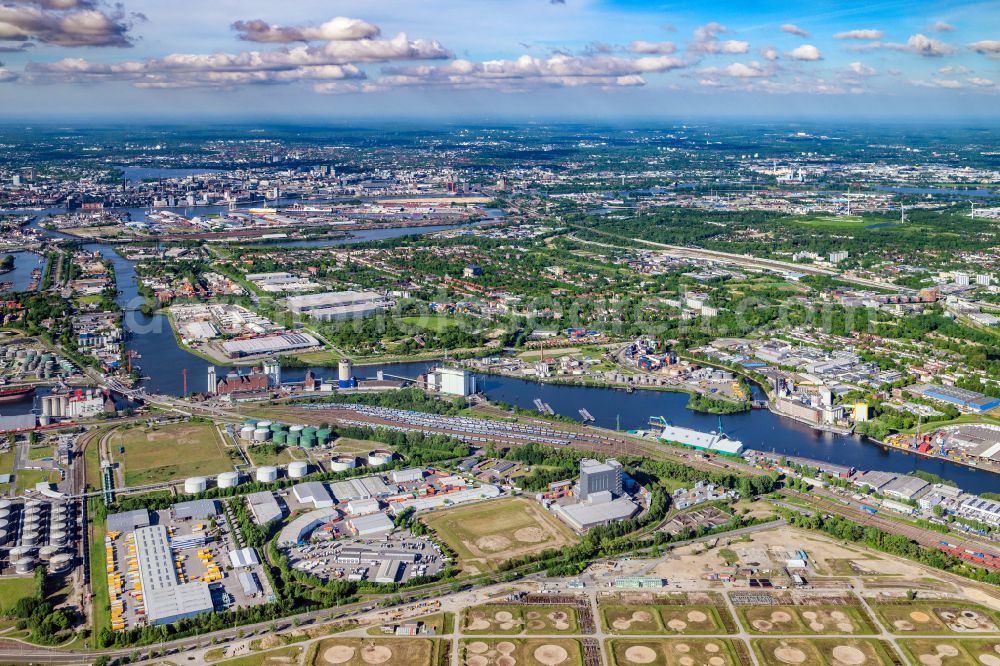 Hamburg from above - Port facilities and commercial area with rail and track lines on the sidings and shunting routes of the marshalling yard and freight yard Hohe Schaar on Eversween Street in Hamburg Wilhelmsburg, Germany