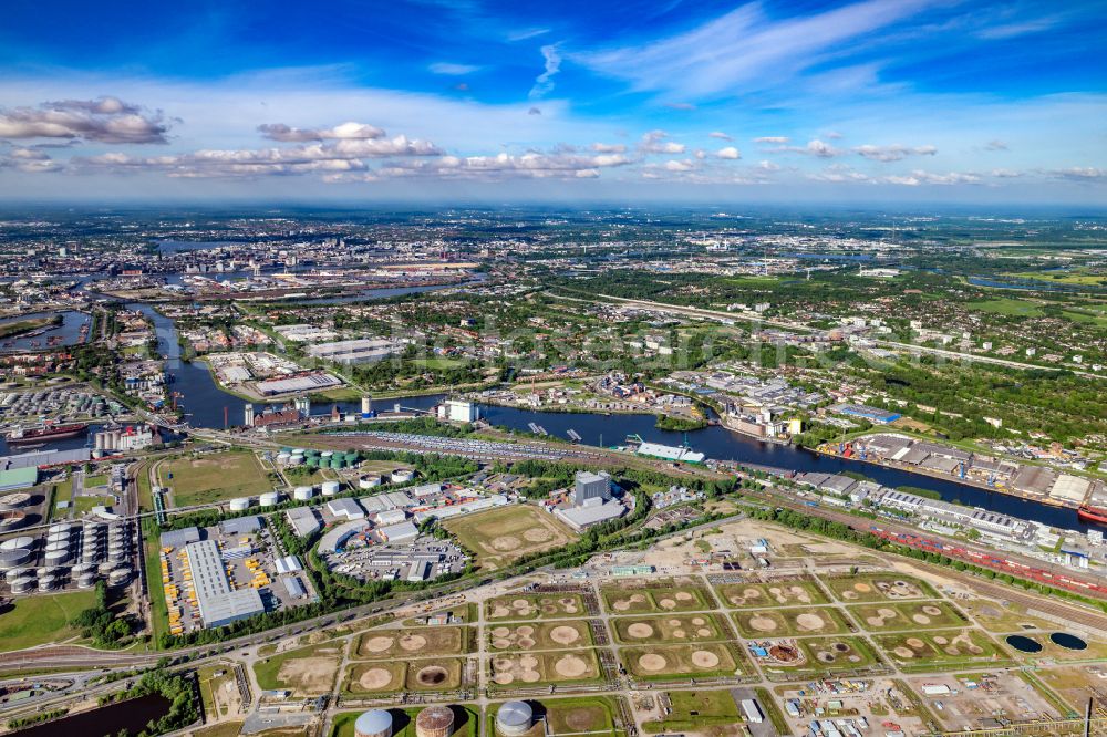 Aerial image Hamburg - Port facilities and commercial area with rail and track lines on the sidings and shunting routes of the marshalling yard and freight yard Hohe Schaar on Eversween Street in Hamburg Wilhelmsburg, Germany