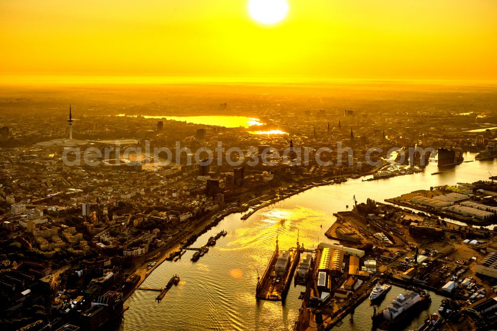 Aerial image Hamburg - Port facilities Landungsbruecken on the banks of the river course of the Elbe in Hamburg, Germany