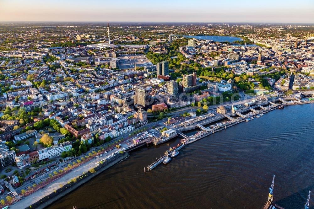 Aerial photograph Hamburg - Port facilities and jetties sunset in St.Pauli on the banks of the river course of the of the River Elbe in Hamburg, Germany