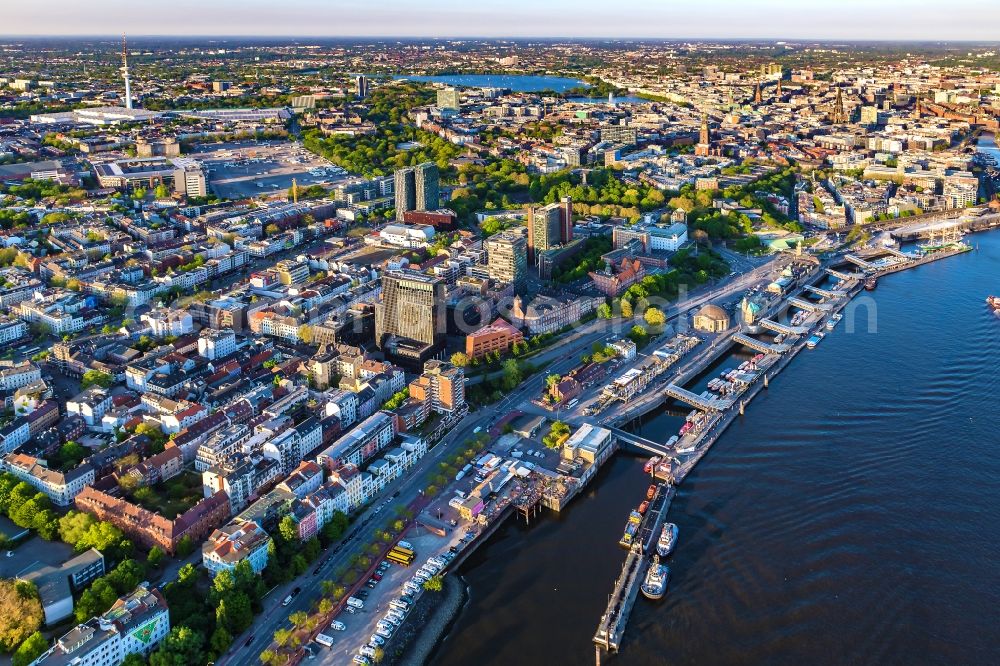 Aerial photograph Hamburg - Port facilities and jetties sunset in St.Pauli on the banks of the river course of the of the River Elbe in Hamburg, Germany