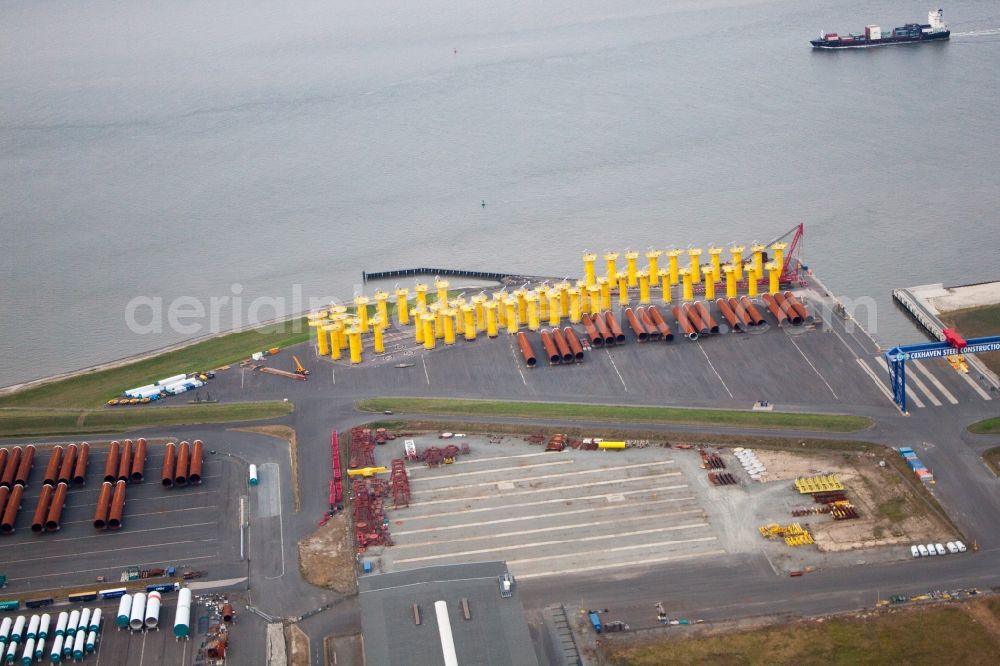 Aerial photograph Cuxhaven - Port facilities on the seashore of the Cuxport GmbH for Offshore Windmills in Cuxhaven in the state Lower Saxony