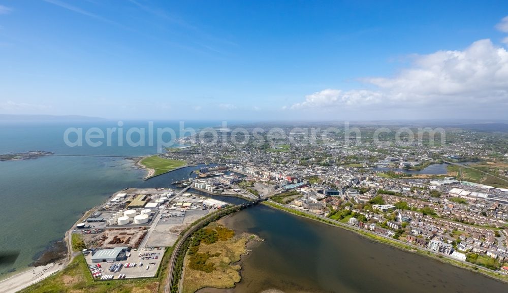 Aerial photograph Galway - Port facilities on the seashore of the North Atlantic Ocean in Galway in Galway, Ireland