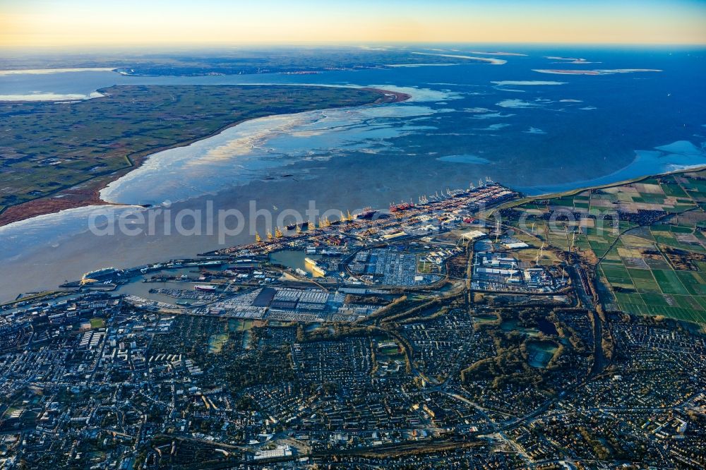 Aerial image Bremerhaven - Port facilities on the seashore of the North Sea in Bremerhaven in the state Bremen, Germany