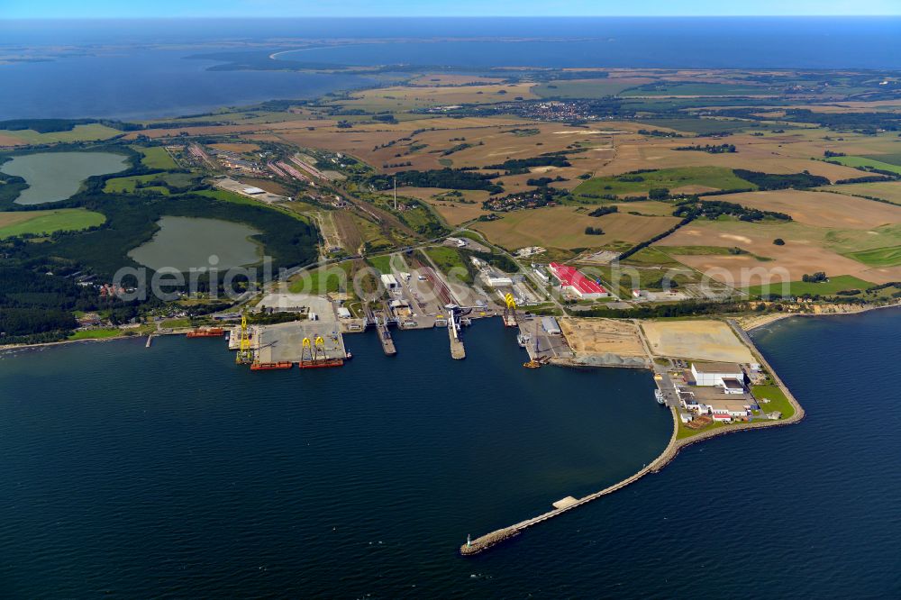 Aerial photograph Sassnitz - Port facilities on the seashore of the Iland Ruegen in the district Hagen in Sassnitz in the state Mecklenburg - Western Pomerania