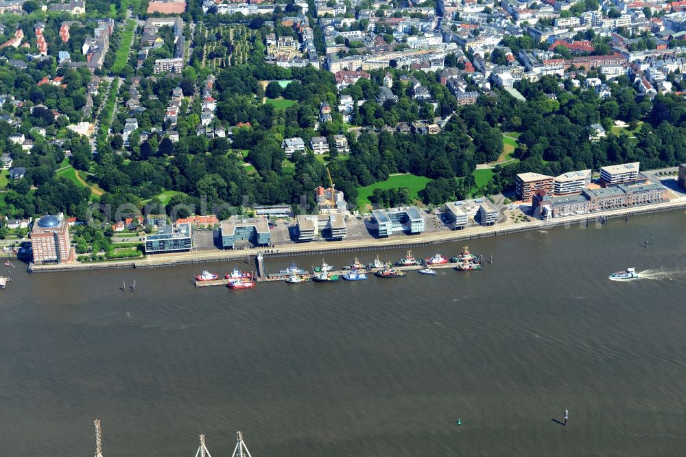 Aerial photograph Hamburg - Port facilities of the new tugboat bridge on the banks of the river course of the Elbe in Hamburg