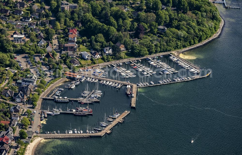 Heikendorf from above - Harbour arrangements on the Baltic Sea coast of the Kiel Foerde in Heikendorf in the federal state Schleswig-Holstein, Germany