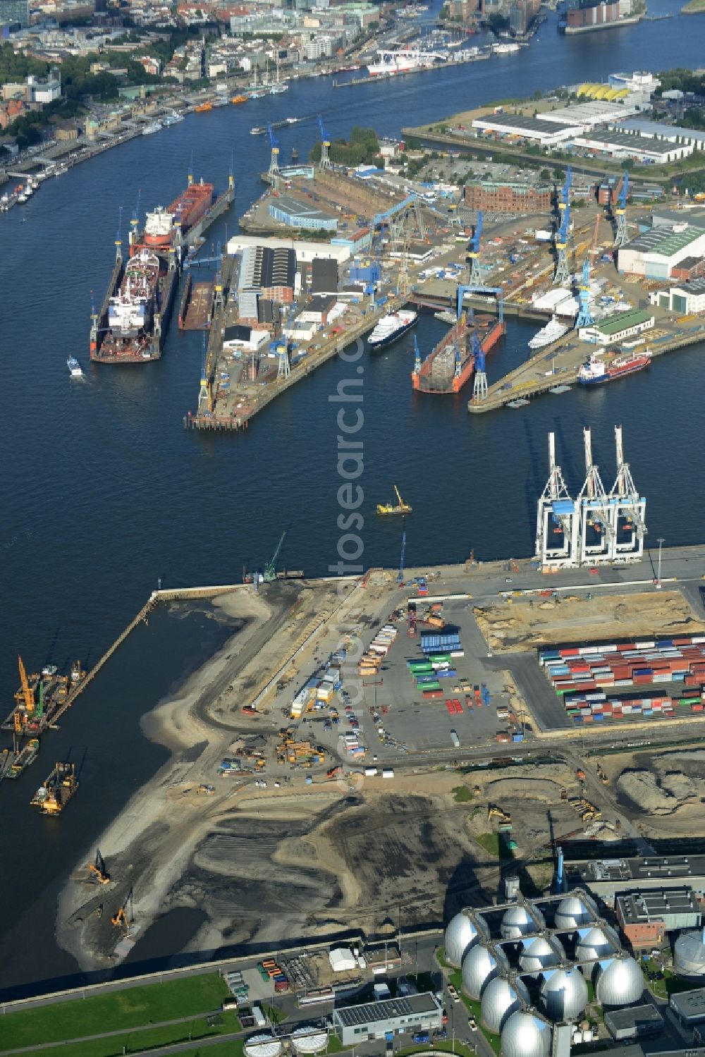 Aerial image Hamburg - Docks and terminals with warehouses and freight forwarding and logistics companies as well as container terminals in Hamburg in Germany