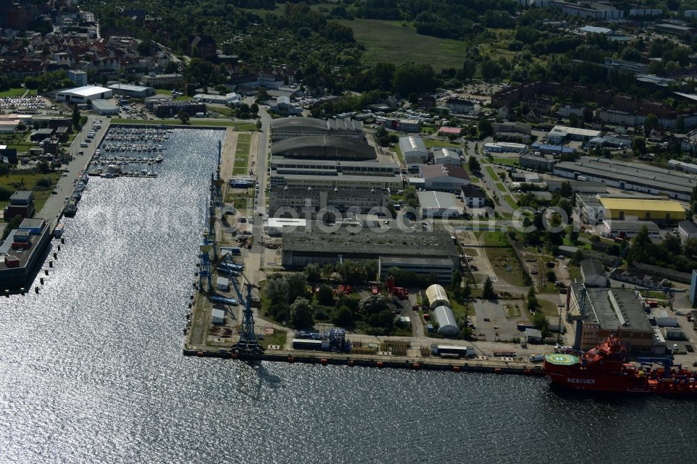 Aerial photograph Wismar - Docks and terminals with warehouses and freight forwarding and logistics companies in Wismar in the state Mecklenburg - Western Pomerania