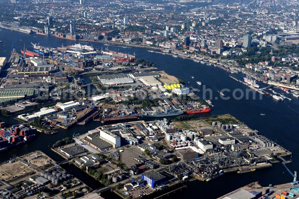 Hamburg from the bird's eye view: Port facilities Steinwerder Kanal and Steinwerder Hafen near Suedwesthafen on the banks of the river course of the Elbe in Hamburg, Germany