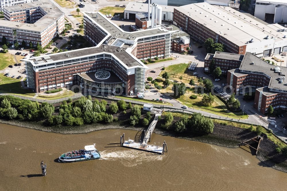 Aerial image Hamburg - Port facilities on the banks of the river course of the Elbe in Hamburg, Germany