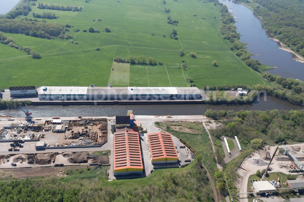 Rosslau Elbe from above - Port facilities on the banks of the river course of the Mittelelbe in Rosslau Elbe in the state Saxony-Anhalt, Germany