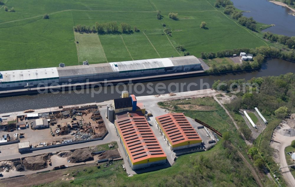 Aerial image Rosslau Elbe - Port facilities on the banks of the river course of the Mittelelbe in Rosslau Elbe in the state Saxony-Anhalt, Germany