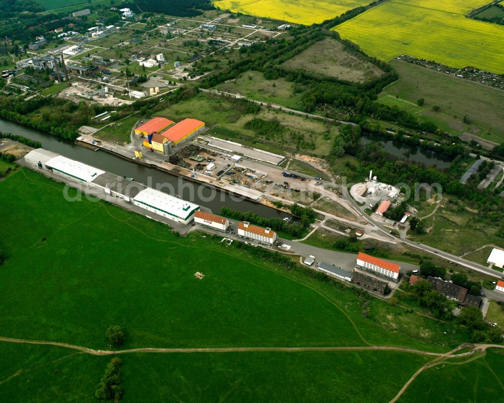 Aerial image Rosslau Elbe - Port facilities on the banks of the river course of the Mittelelbe in Rosslau Elbe in the state Saxony-Anhalt, Germany