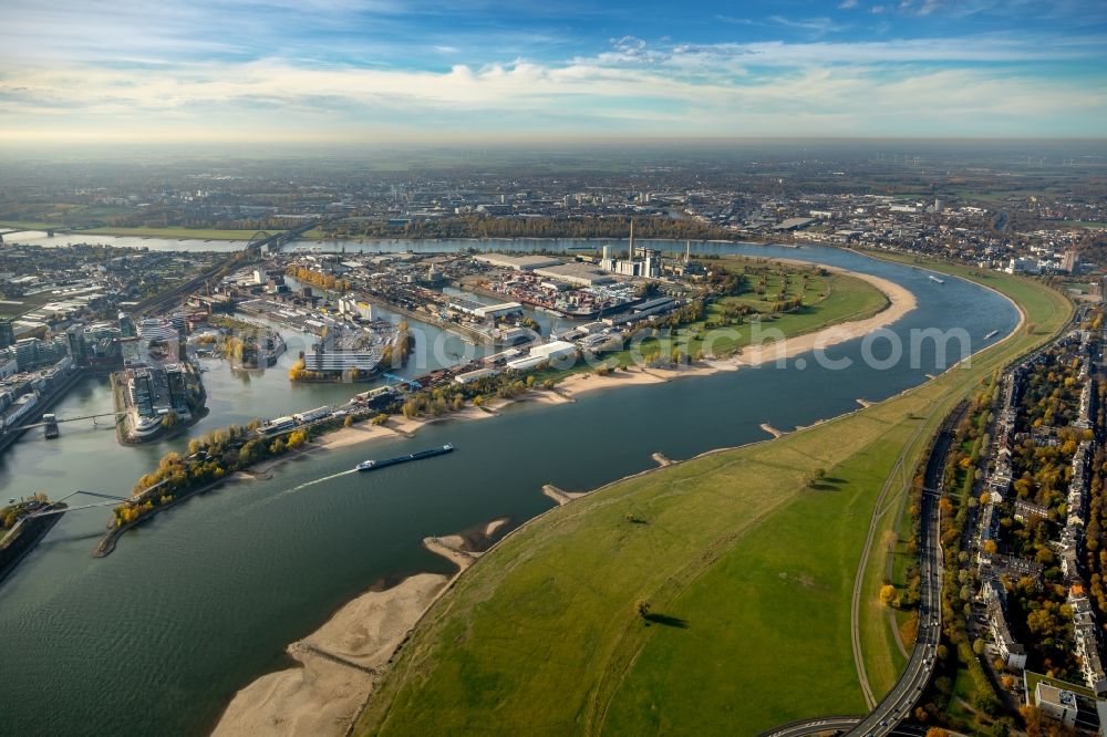 Düsseldorf from above - Port facilities on the banks of the river course of the Rhine river in Duesseldorf in the state North Rhine-Westphalia, Germany