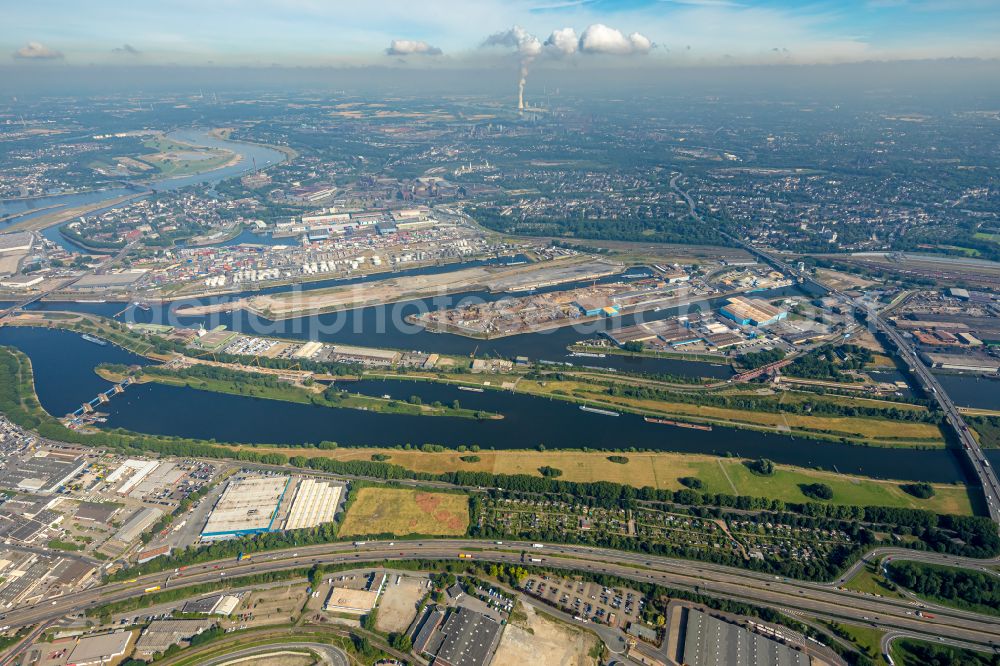 Duisburg from above - Port facilities on the banks of the river course of the Ruhr in the district Ruhrort in Duisburg at Ruhrgebiet in the state North Rhine-Westphalia, Germany