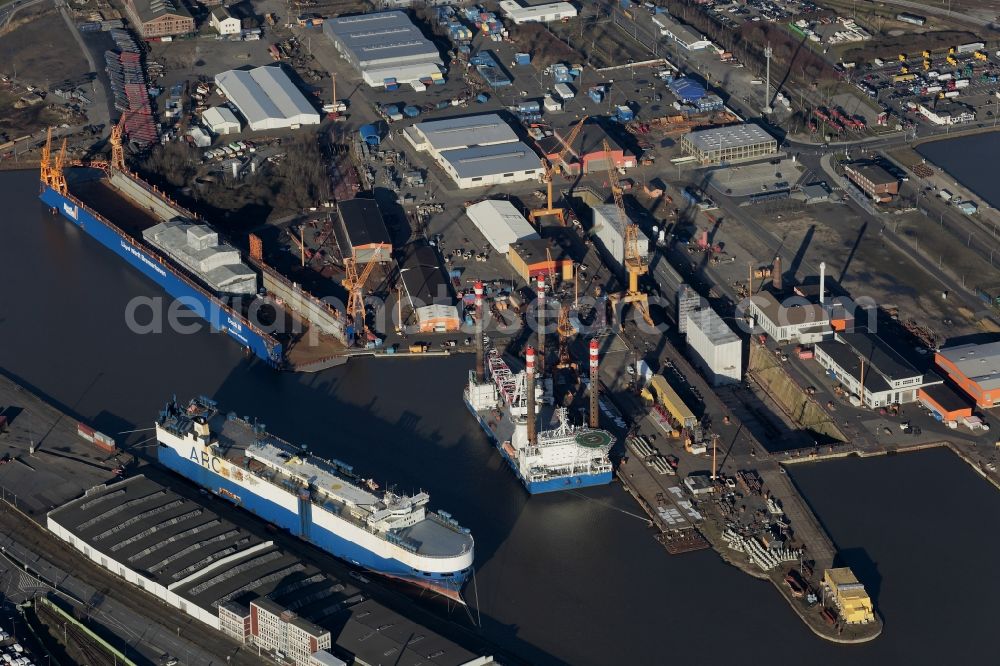 Aerial photograph Bremerhaven - Port facilities on the banks of the river course of the Weser in Bremerhaven in the state Bremen