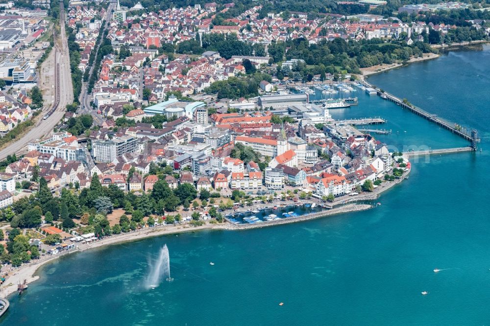 Friedrichshafen from the bird's eye view: Port facilities on the shores of the harbor of in Friedrichshafen in the state Baden-Wurttemberg, Germany