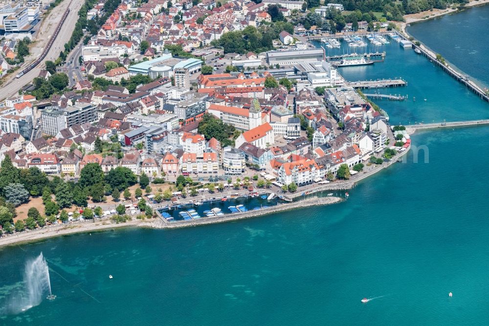 Aerial photograph Friedrichshafen - Port facilities on the shores of the harbor of in Friedrichshafen in the state Baden-Wurttemberg, Germany