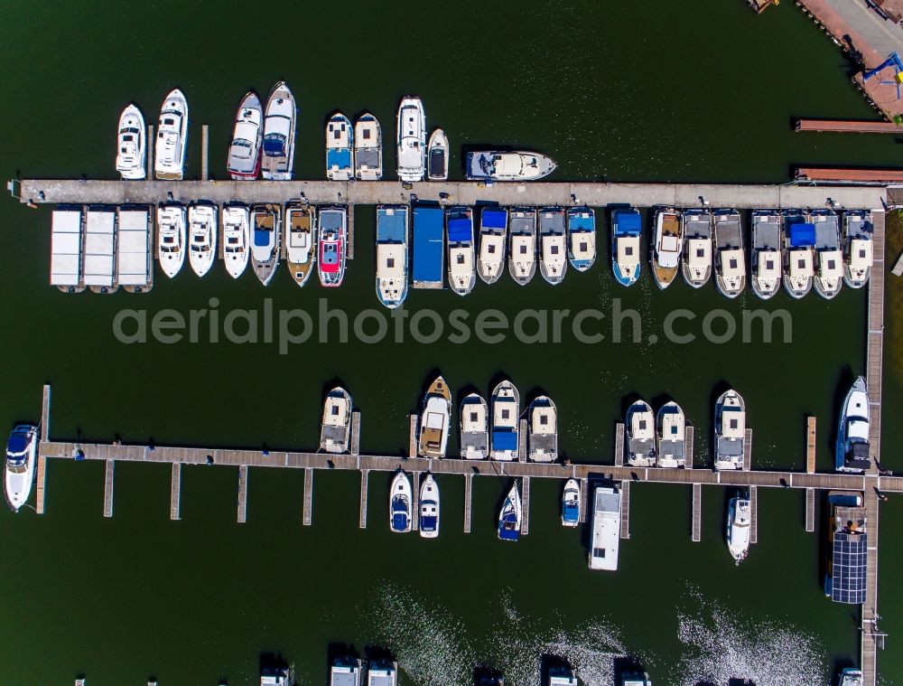 Rechlin from the bird's eye view: Port facilities on the shores of the harbor of on Marinastrasse in the district Hafendorf in Rechlin in the state Mecklenburg - Western Pomerania, Germany