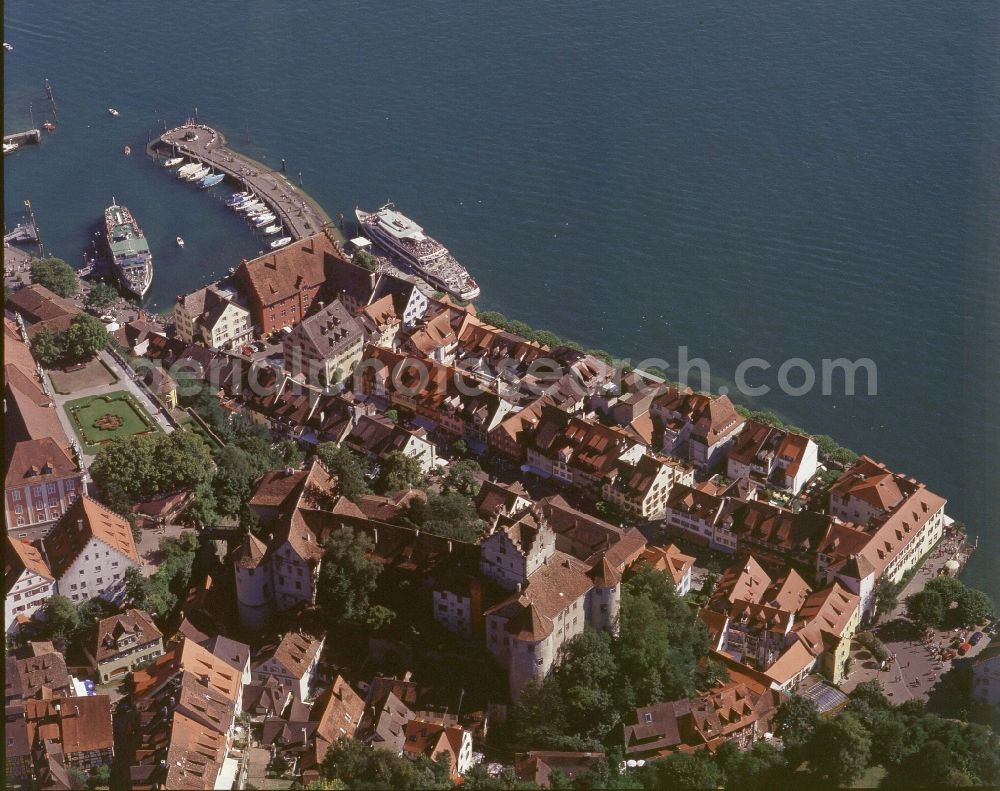 Aerial photograph Meersburg - Port facilities on the shores of the harbor in Meersburg in the state Baden-Wuerttemberg