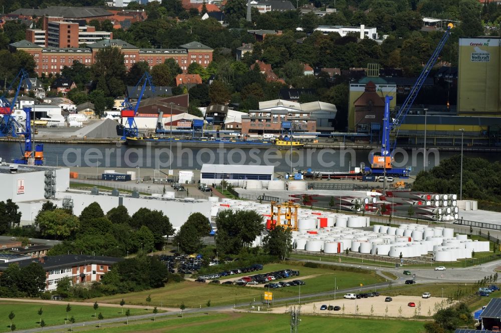 Rendsburg from the bird's eye view: Port facilities on the shores of the harbor of the Rendsburg Port Authority GmbH in Rendsburg in the state Schleswig-Holstein