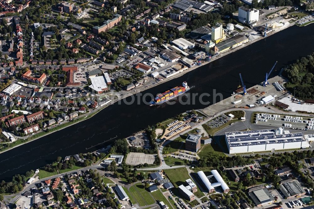 Rendsburg from the bird's eye view: Port facilities on the shores of the harbor of the Rendsburg Port Authority GmbH in Rendsburg in the state Schleswig-Holstein