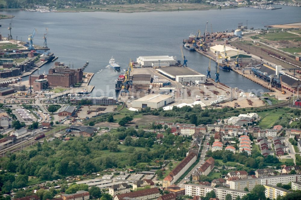 Aerial image Wismar - Port facilities on the shores of the harbor of of Seehafen in Wismar in the state Mecklenburg - Western Pomerania, Germany