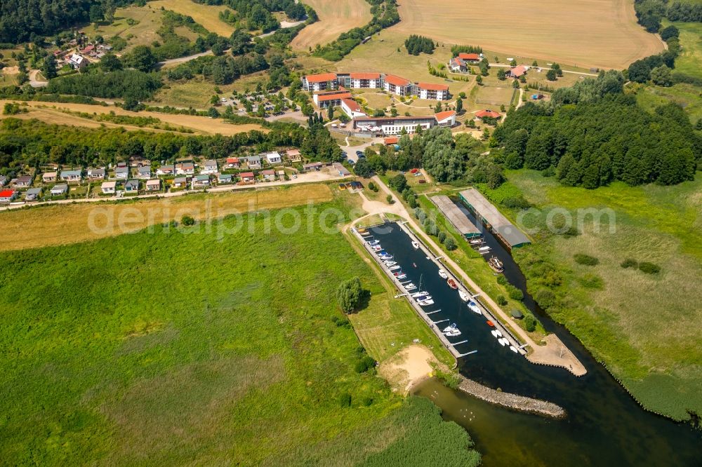 Malchin from the bird's eye view: Port facilities on the banks of the lake Kummerower See at the district Salem in Malchin in the state Mecklenburg - Western Pomerania