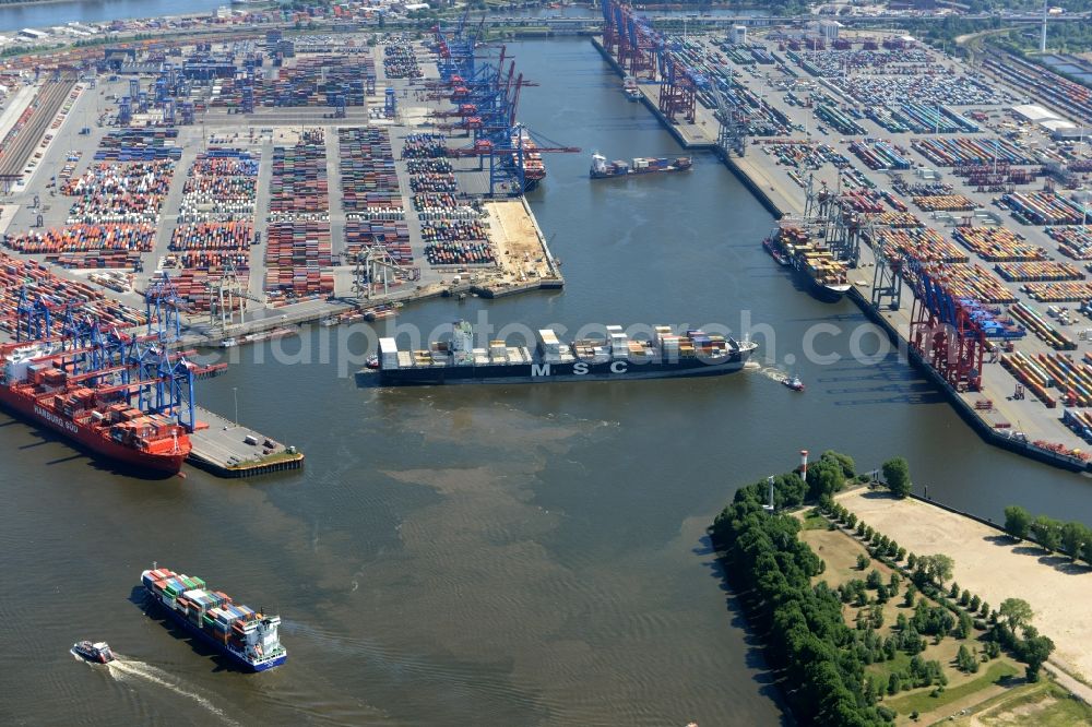 Aerial photograph Hamburg - Port Waltershof facilities on the banks of the river course of the Elbe - Norderelbe in Hamburg in Germany