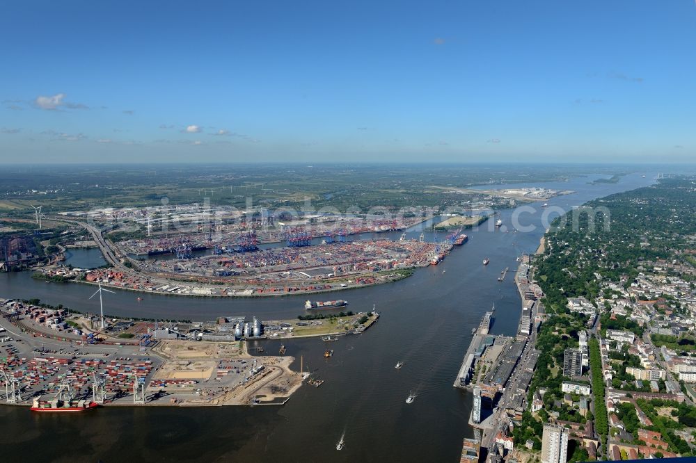 Aerial image Hamburg - Port Waltershof facilities on the banks of the river course of the Elbe - Norderelbe in Hamburg in Germany