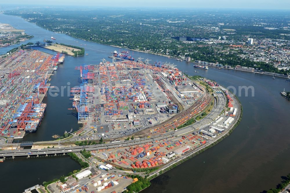 Aerial photograph Hamburg - Port Waltershof facilities on the banks of the river course of the Elbe - Norderelbe in Hamburg in Germany