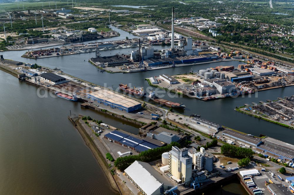 Aerial photograph Bremen - Quays and boat moorings at the port of the inland port on shore of Weser in the district Groepelingen in Bremen, Germany