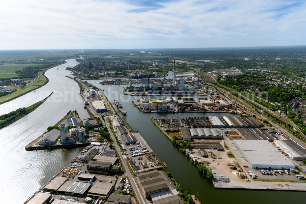 Bremen from the bird's eye view: Quays and boat moorings at the port of the inland port on shore of Weser in the district Groepelingen in Bremen, Germany