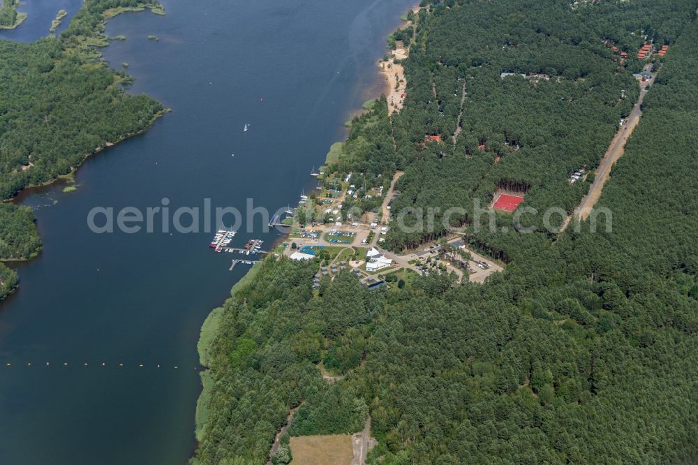 Senftenberg from above - Port facilities on the shores of the harbor of Hafencamp Senftenberg in Senftenberg in the state Brandenburg